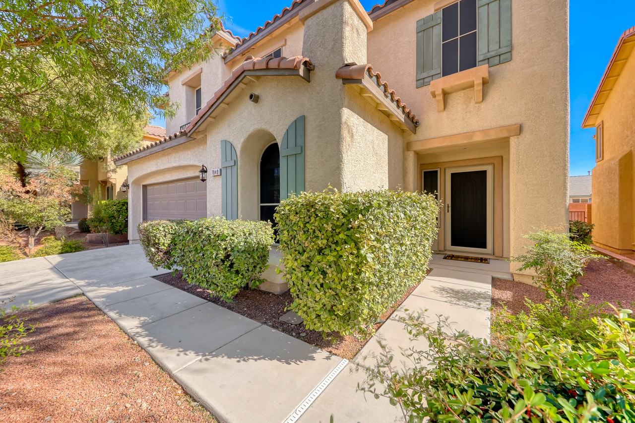 7040 Forest Heights Ct #1 - Photo 2 of 42