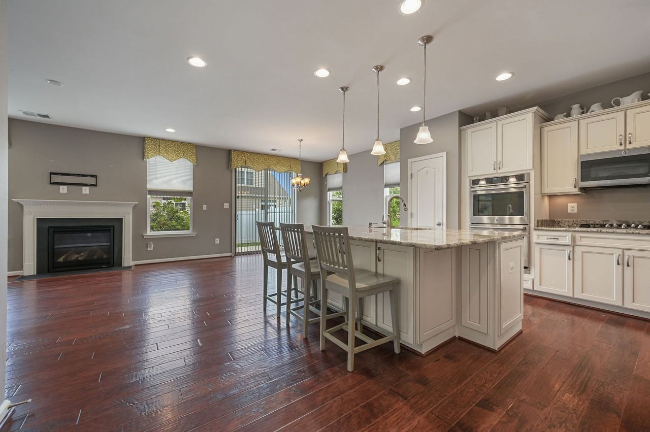 16 Fuji Ct #1 - Photo 2 of 12