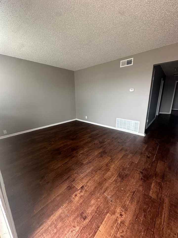 6917 Basilwood Dr - Photo 2 of 8