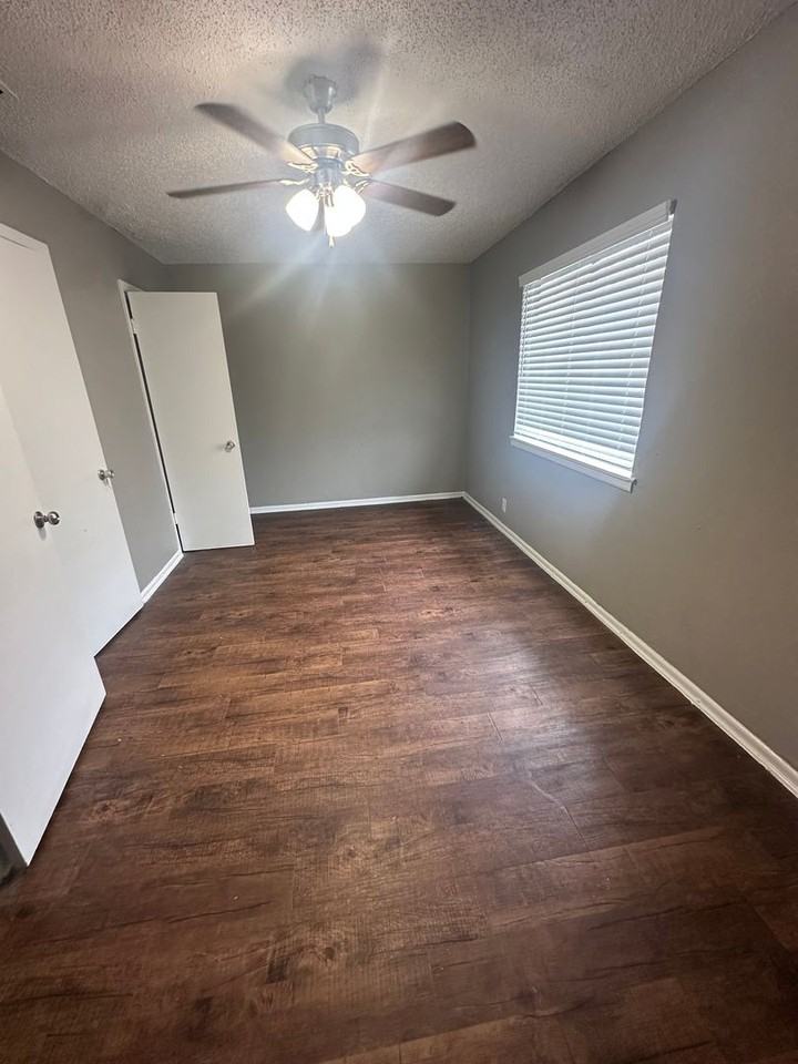 6917 Basilwood Dr - Photo 7 of 8