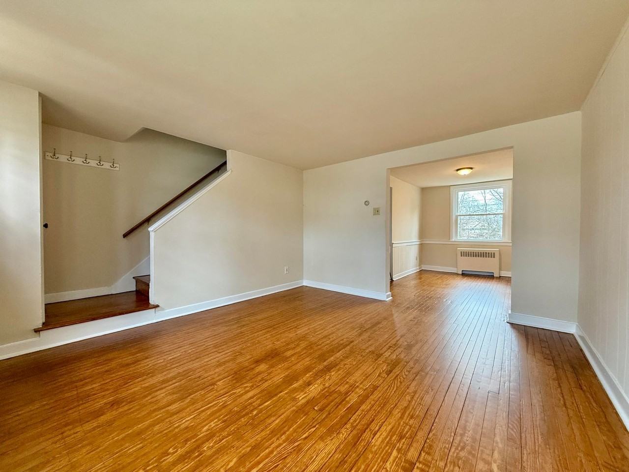 140 Sunrise Dr - Photo 2 of 15