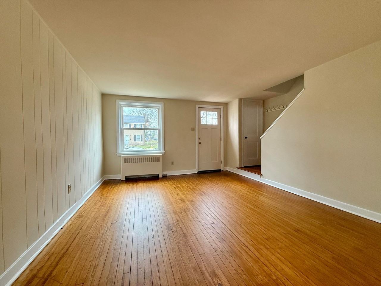 140 Sunrise Dr - Photo 3 of 15