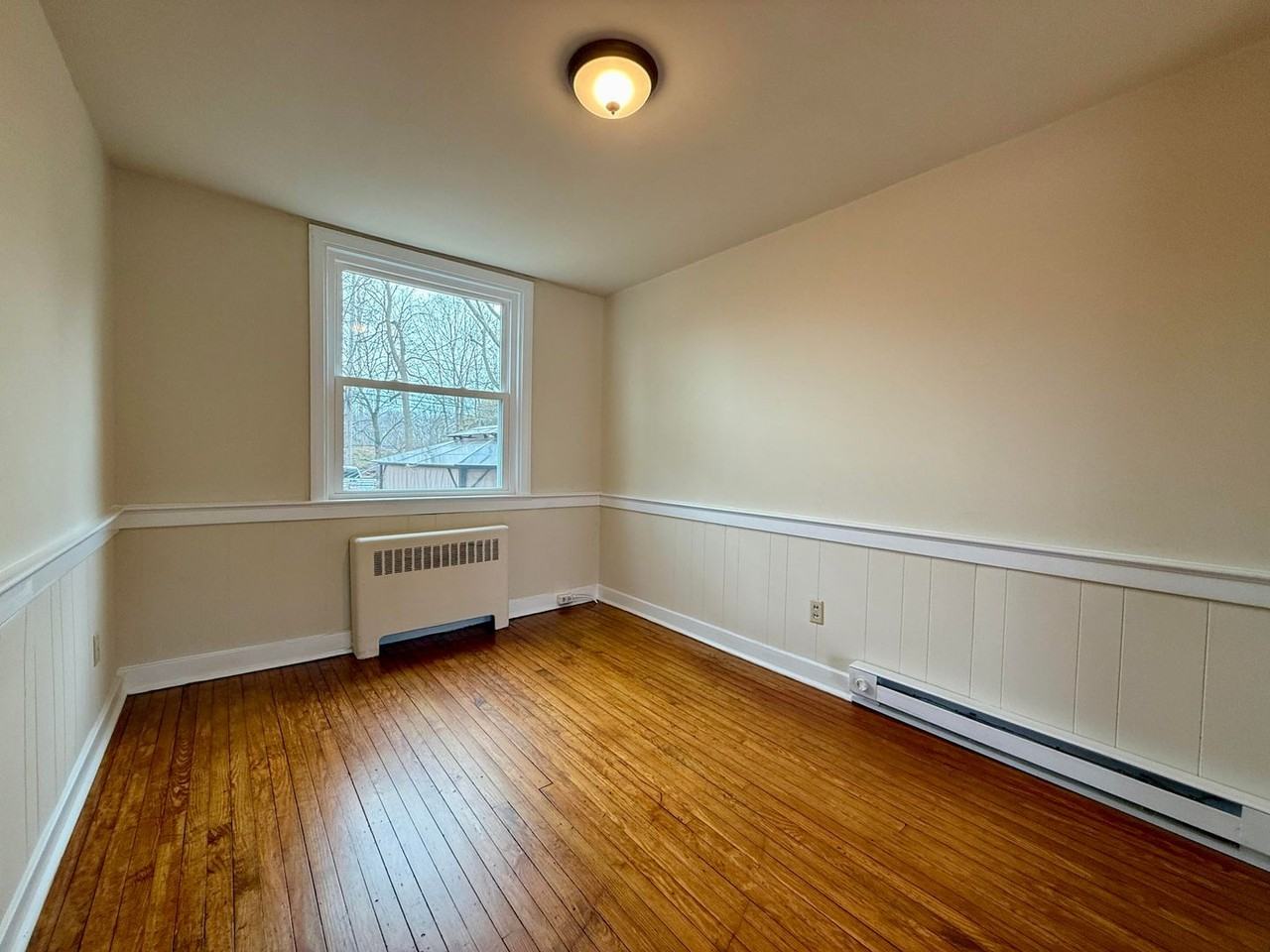 140 Sunrise Dr - Photo 4 of 15