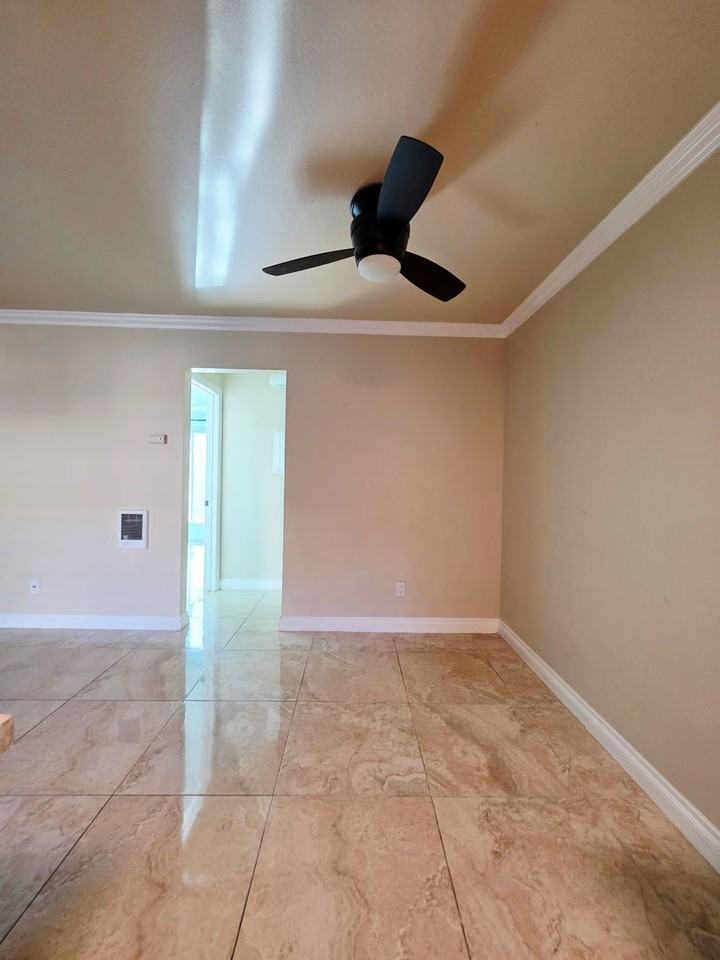 615 9th St - Photo 7 of 20