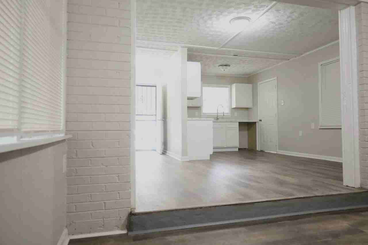 1731 Sea Isle Road - Photo 4 of 7