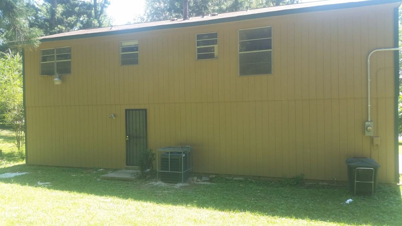 4312 Coventry Drive - Photo 3 of 18