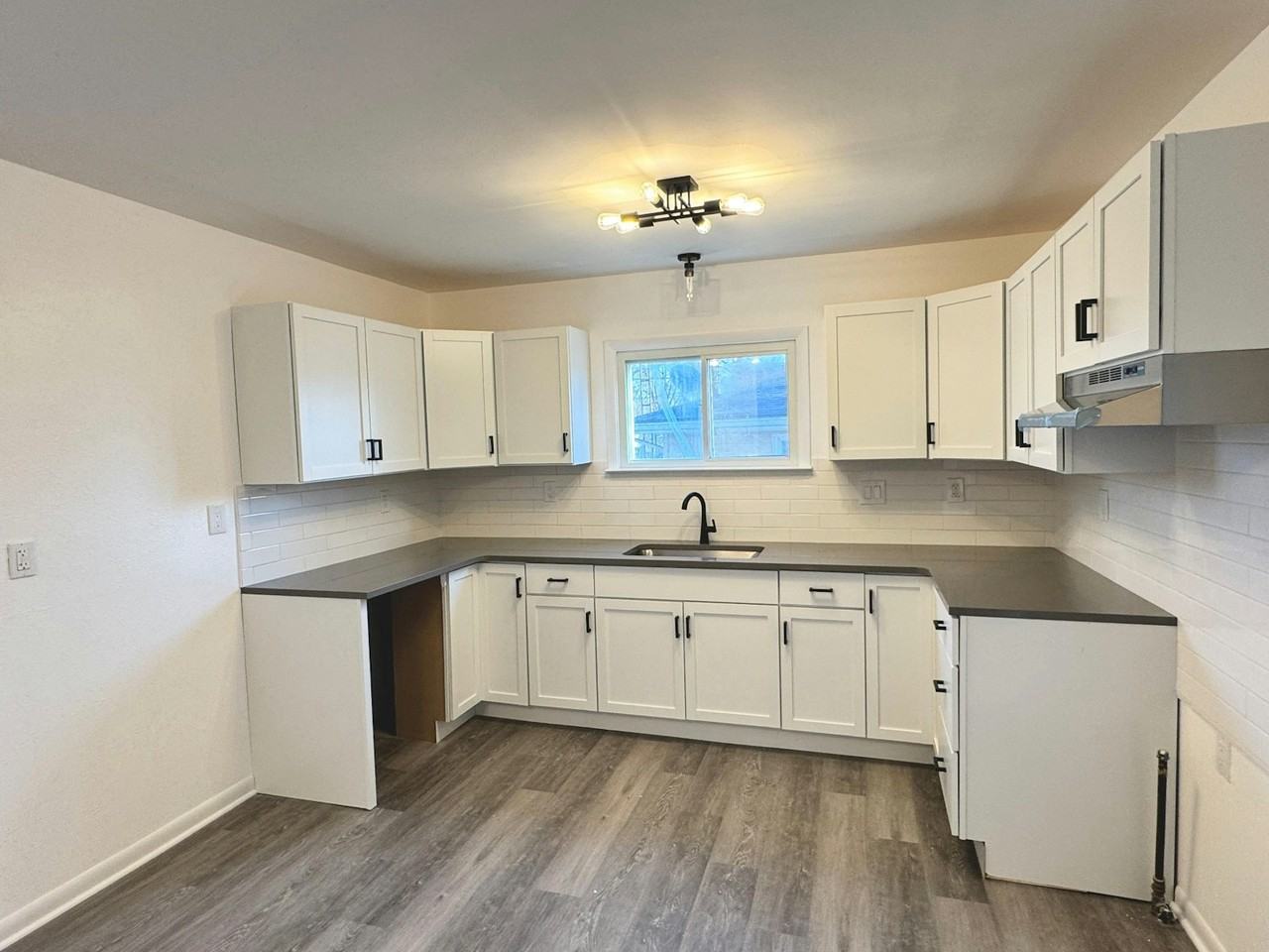 6022 Clover Lane - Photo 3 of 16