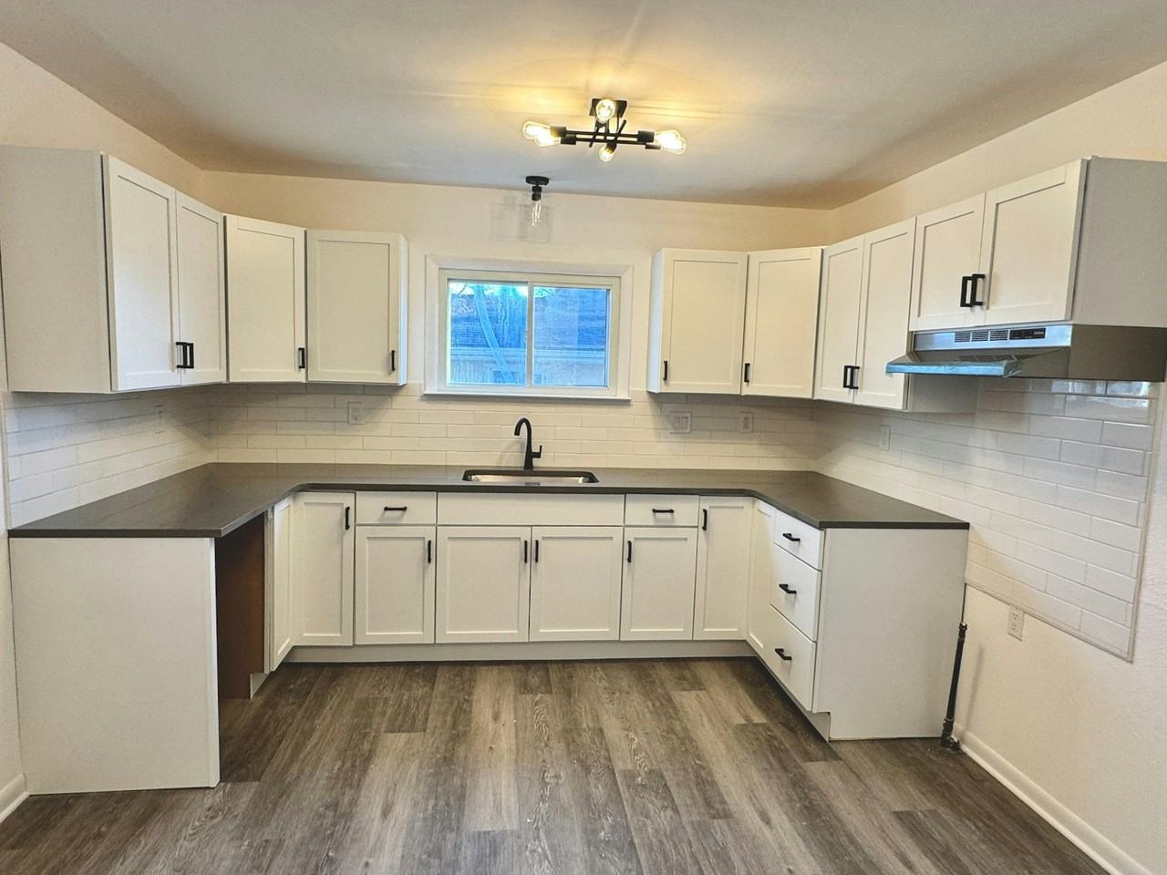 6022 Clover Lane - Photo 4 of 16