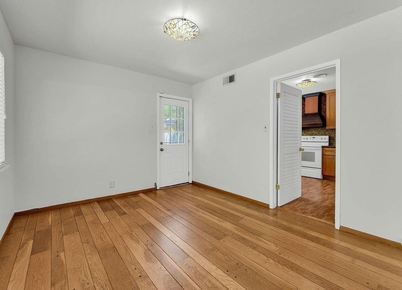 8425 Pioneer Dr - Photo 3 of 18