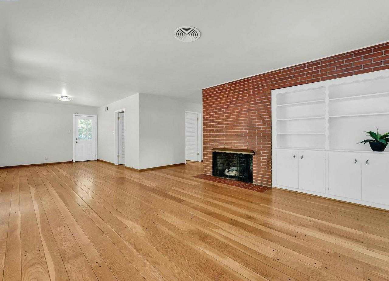 8425 Pioneer Dr - Photo 5 of 18