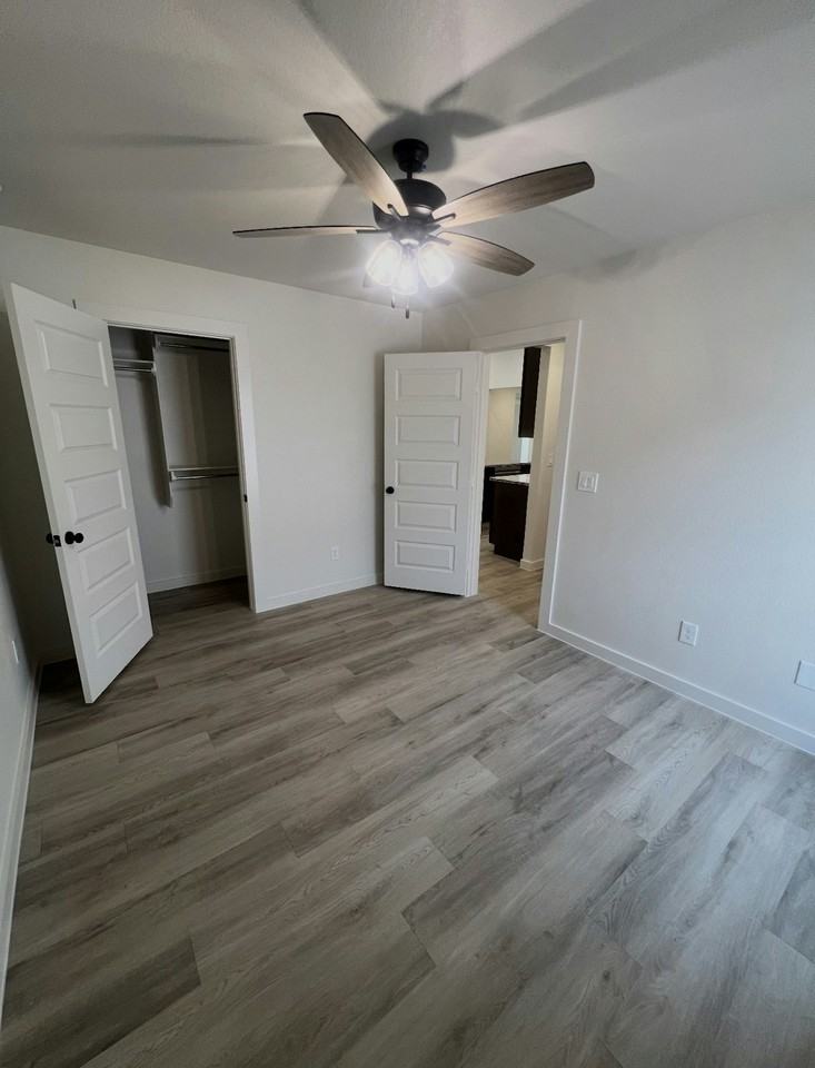 13815 Gary Avenue - Photo 7 of 14