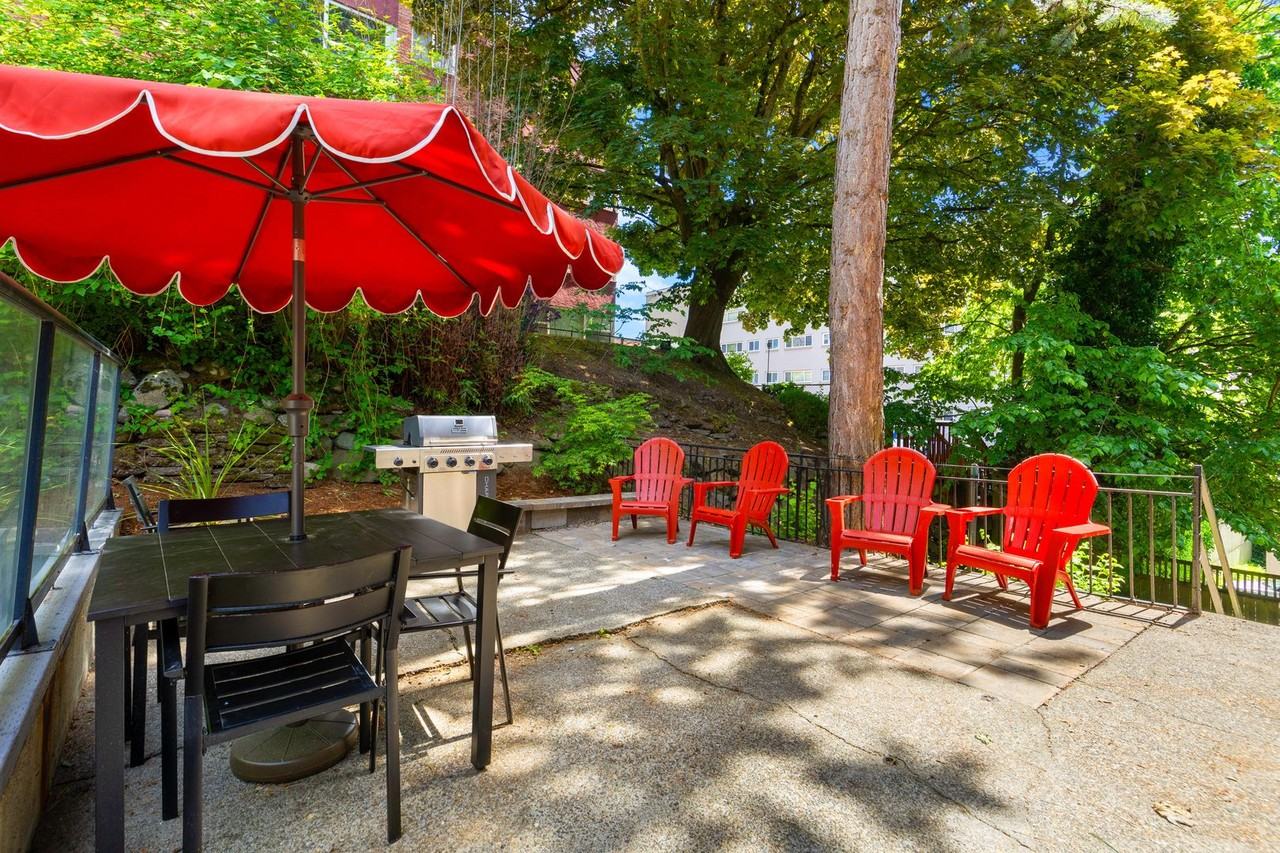 1000 1st Ave W - Photo 2 of 27