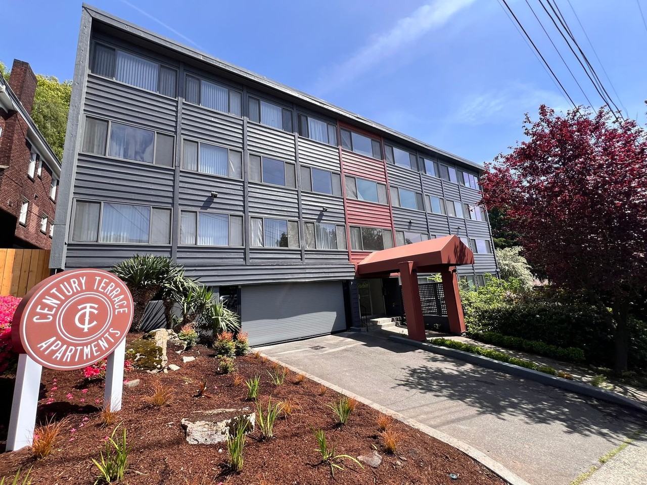 1000 1st Ave W - Photo 4 of 27