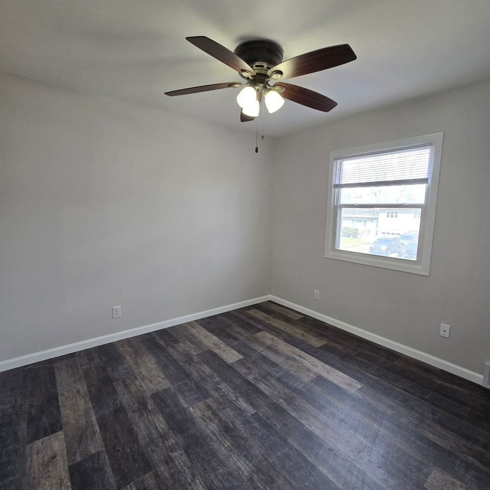 Lake Point Apartments - Photo 7 of 20
