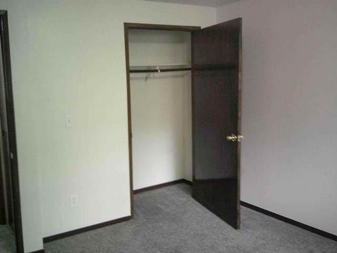 Large Two Bedroom Duplex Homes with a Private Back Yard - Photo 7 of 11