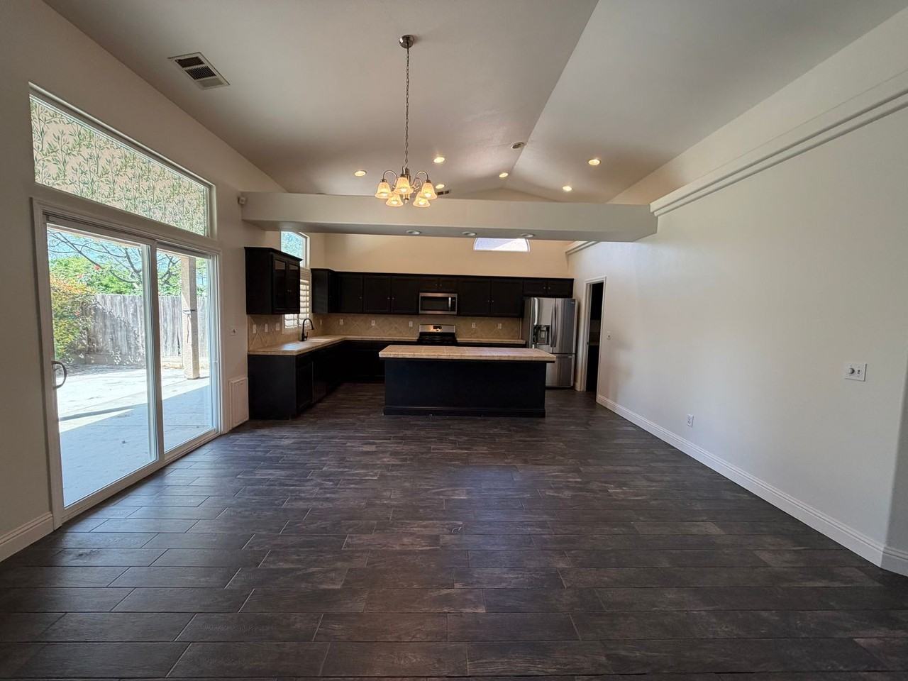 2649 N Shady Ct - Photo 3 of 25