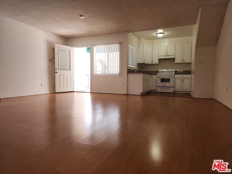 3055 Foothill Blvd #3055-9 - Photo 5 of 6