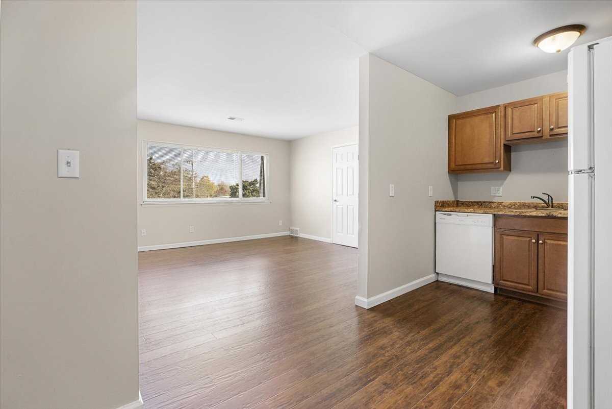 Huron River Rockwood - Photo 3 of 35