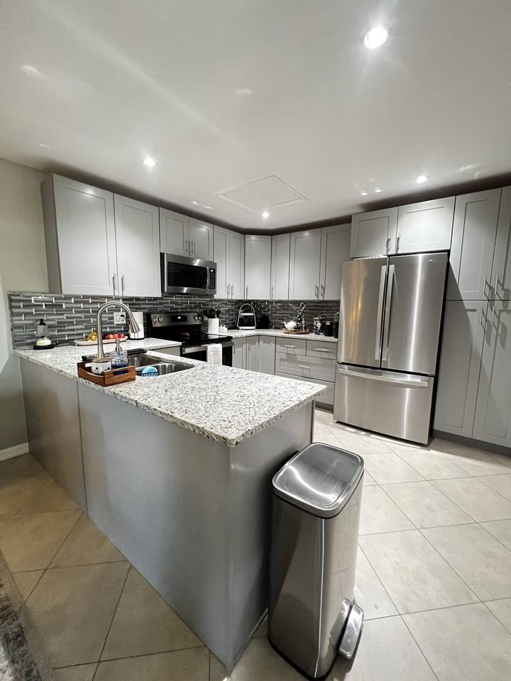 15415 Crystal Lake Drive - Photo 2 of 16