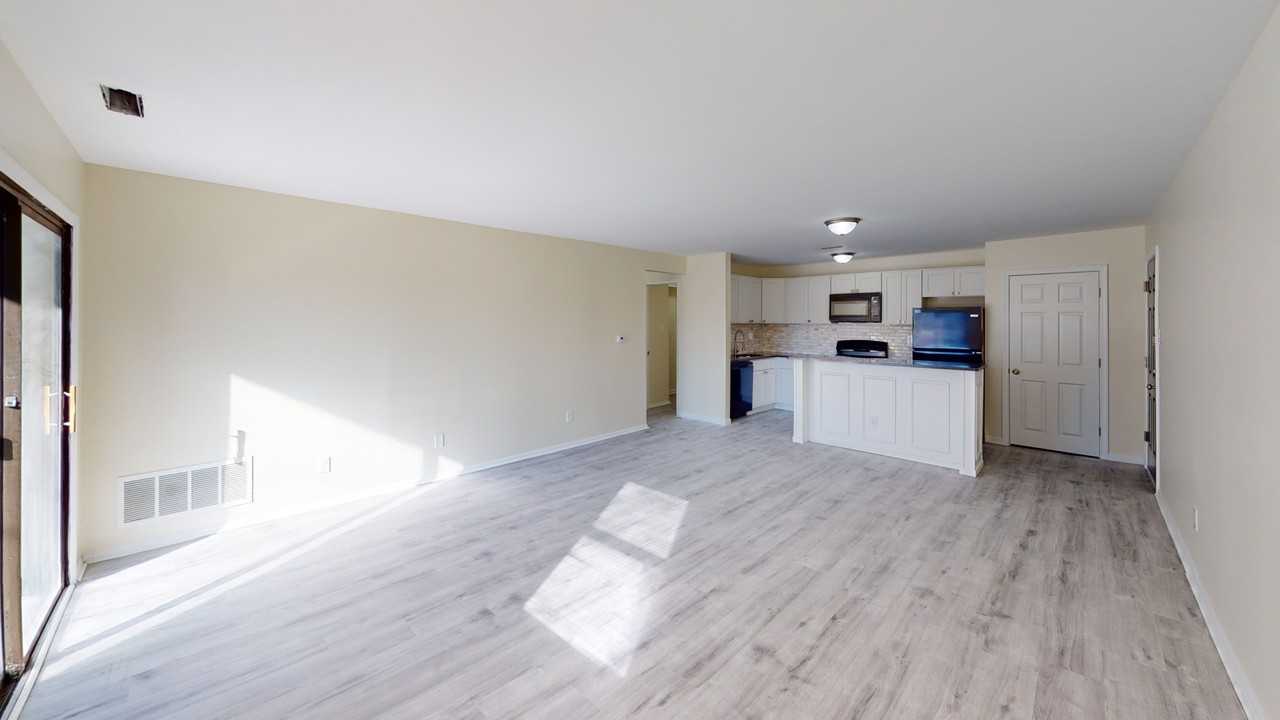 300 Broadway - Photo 2 of 11