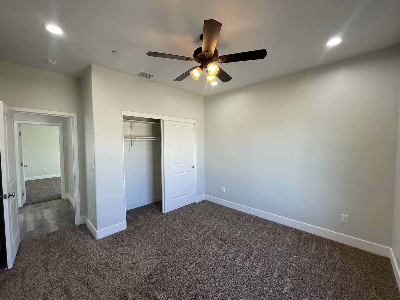 9678 Denhart Avenue - Photo 4 of 28