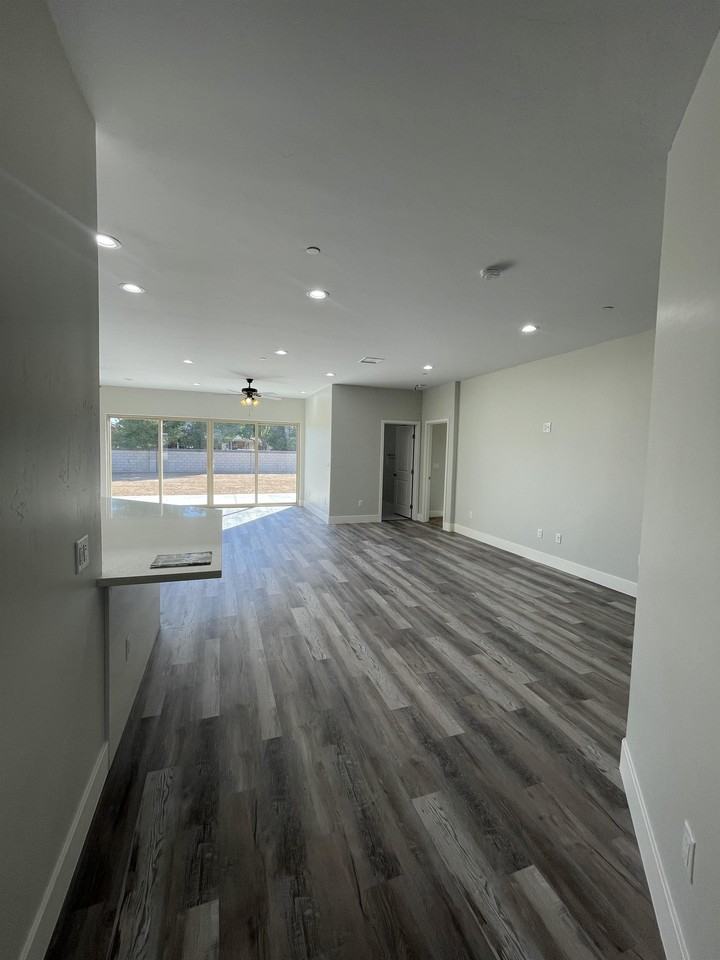 9678 Denhart Avenue - Photo 6 of 28