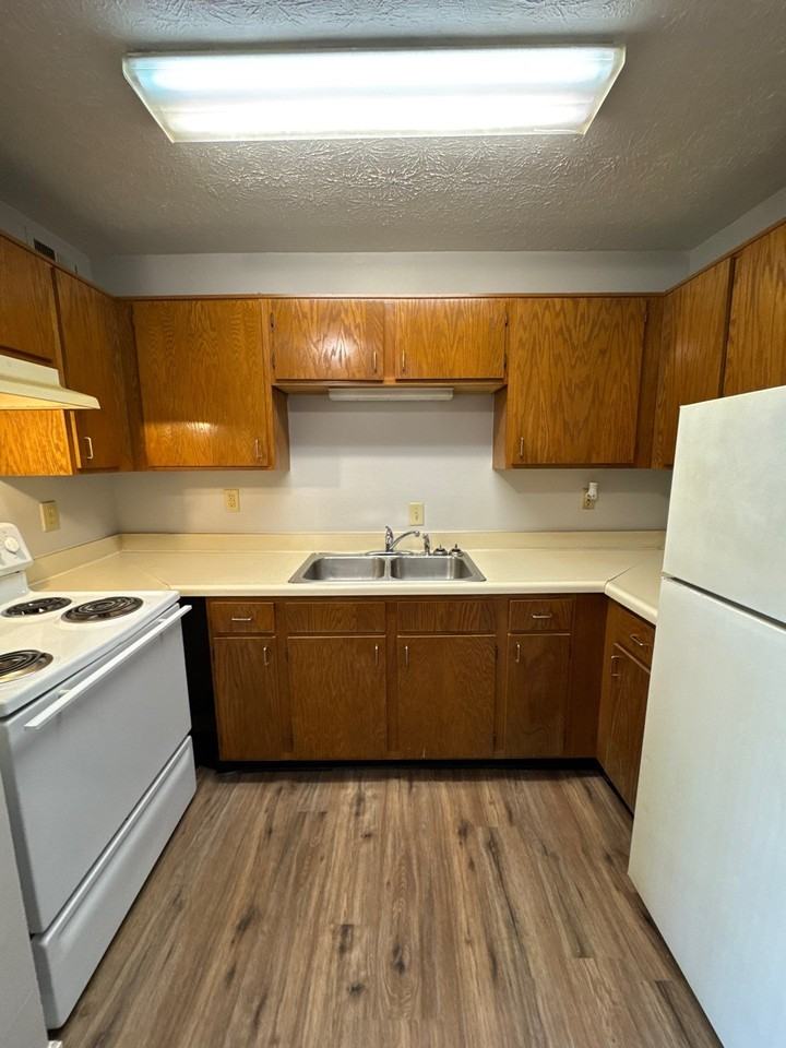 4101-3 Blue Lick Court - Photo 2 of 17