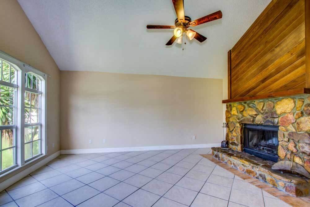 7395 Albany Rd - Photo 3 of 8