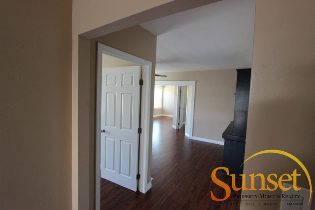 2-59. 2540-2548 University Ave - Photo 7 of 17