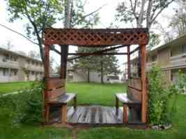 featured image of 521 E 13th St