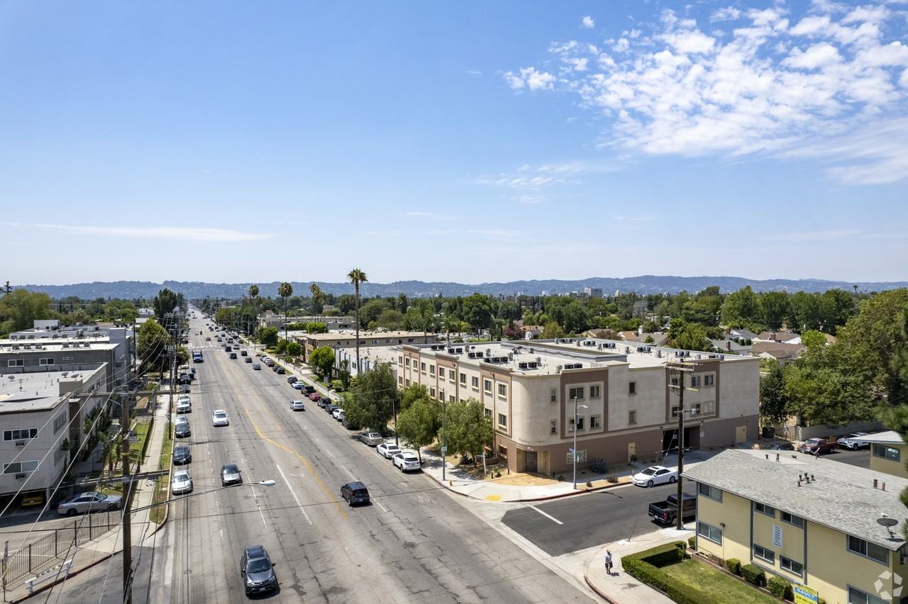 WOODMAN  (7061) - Photo 4 of 15