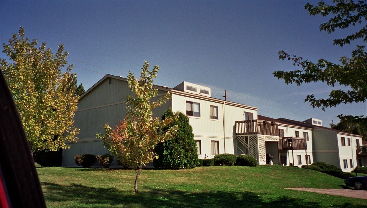 Tanglefoot Manor - Photo 2 of 11