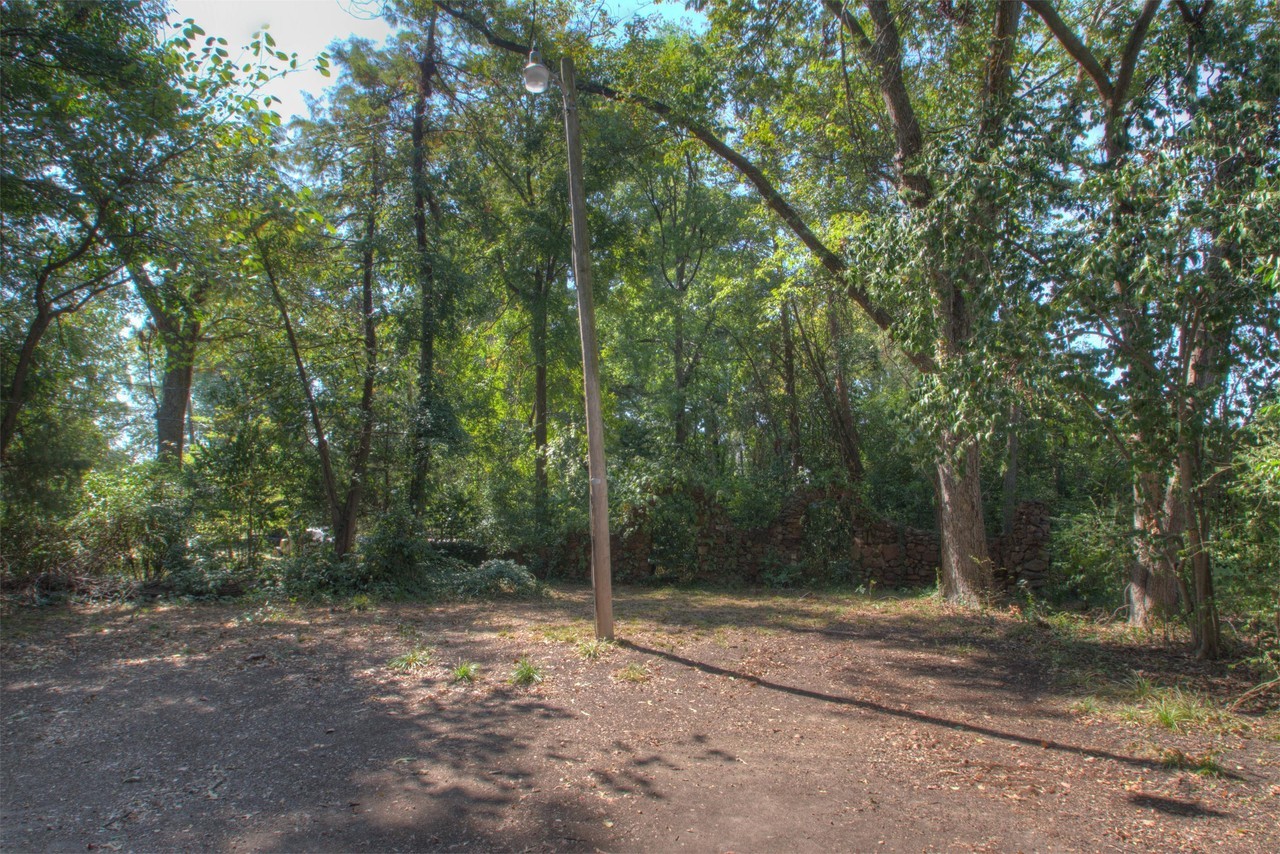 1911 Olive Street - Photo 3 of 16