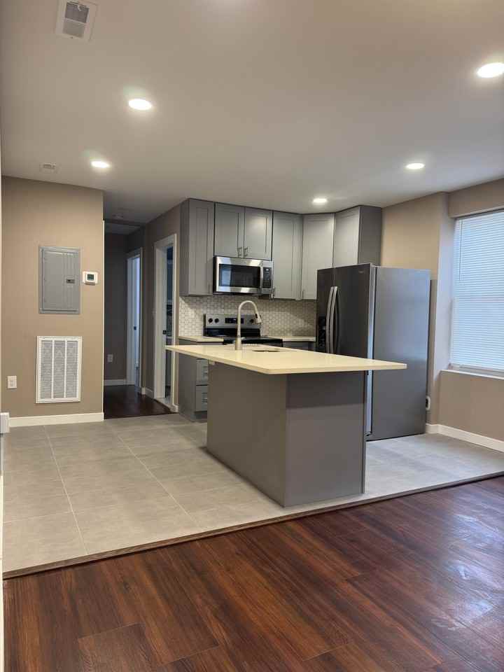 1933 West Huntingdon Street - Photo 3 of 8