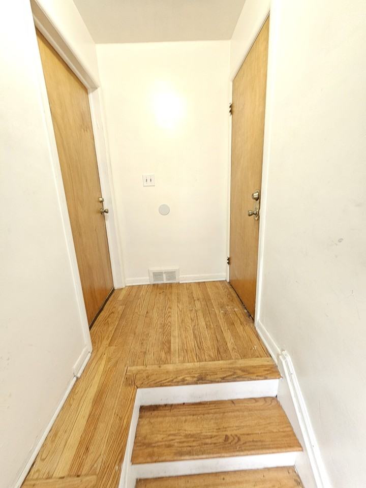 20643 Stratford Road - Photo 3 of 11