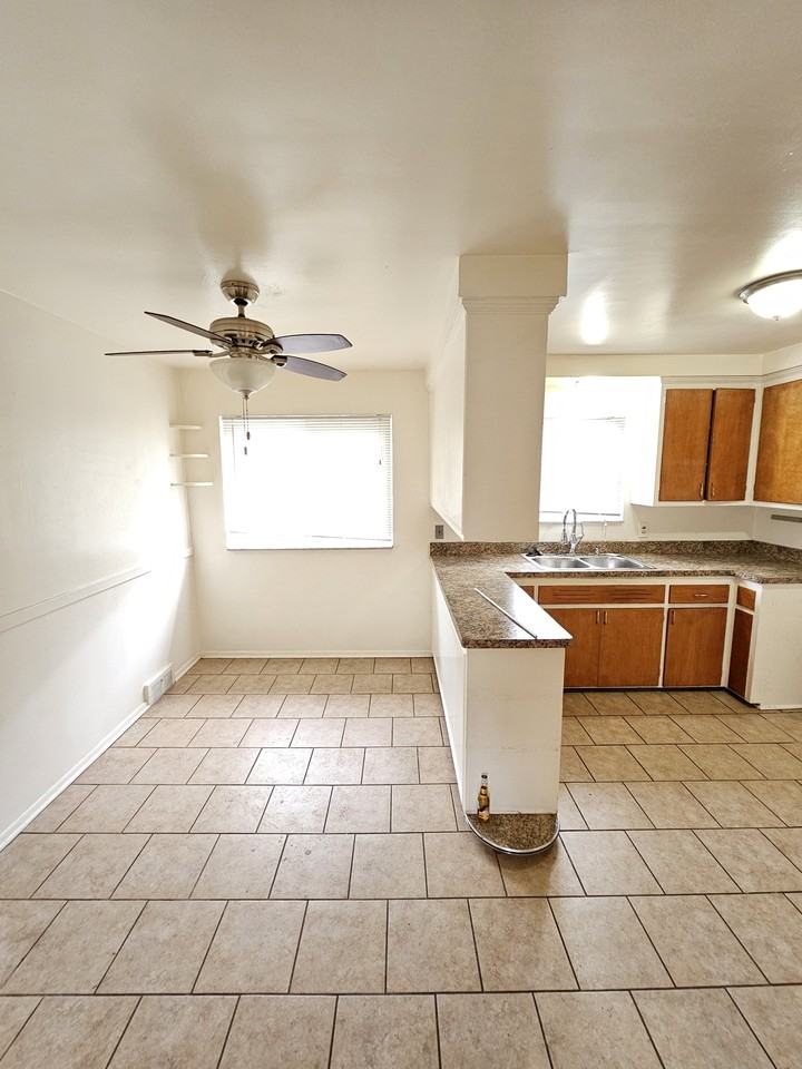 20643 Stratford Road - Photo 7 of 11