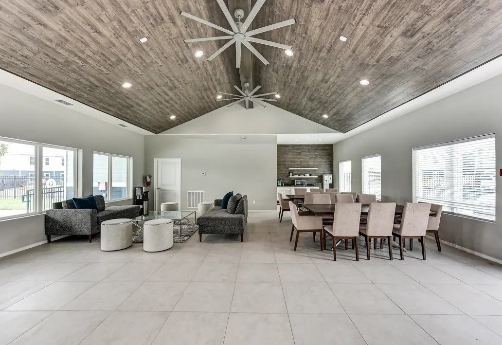 Mercedes Place Apartments - Photo 3 of 50