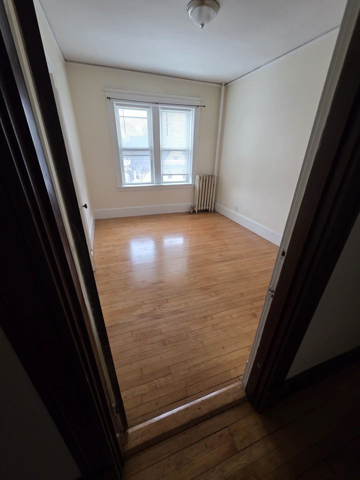 Belmont Avenue 228 - Photo 5 of 8