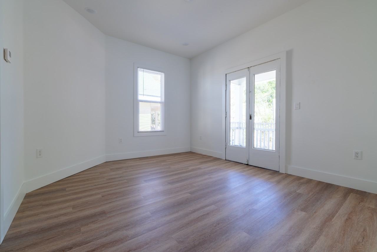 428 East 6th Street - Photo 2 of 26