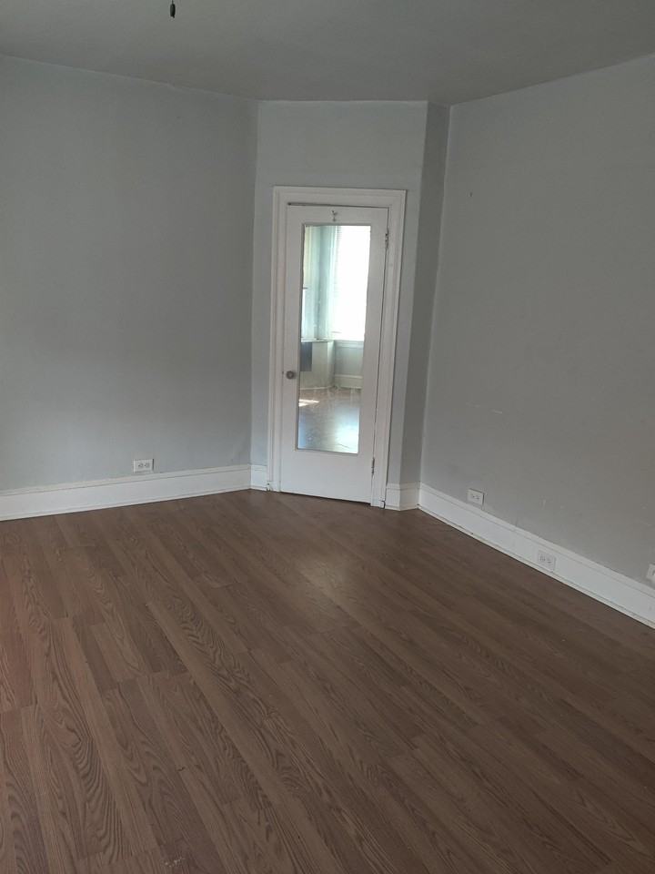 5731 North 12th Street - Photo 5 of 35