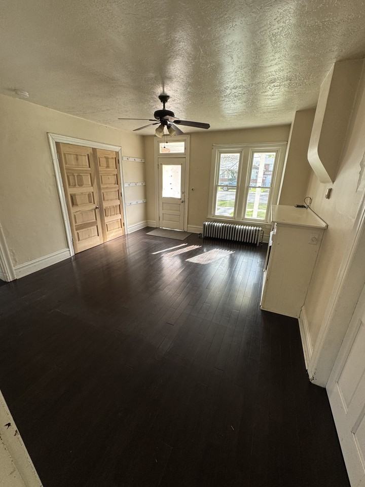 216 S 500 E #216 - Photo 4 of 15