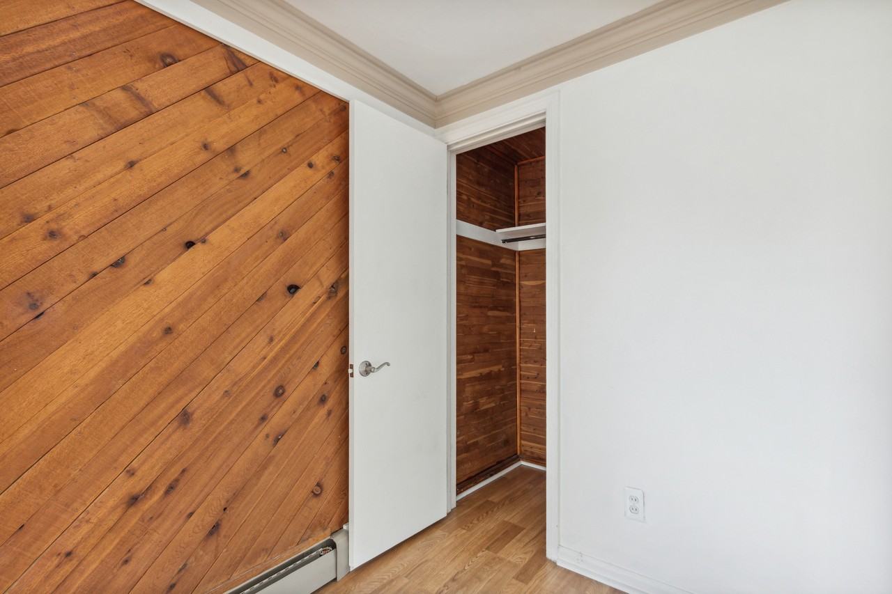 26324 Harper Avenue - Photo 3 of 36