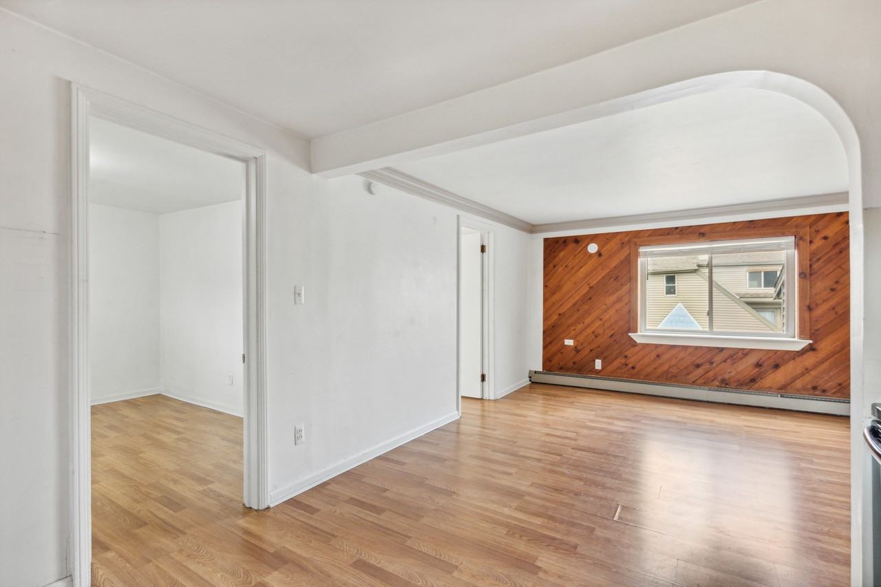 26324 Harper Avenue - Photo 6 of 36