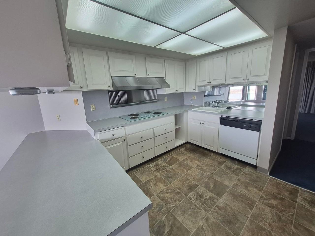 317 N State St #306 - Photo 3 of 19