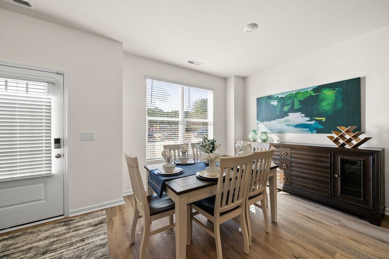 1022 1022 Alma Railway Drive - Photo 4 of 27