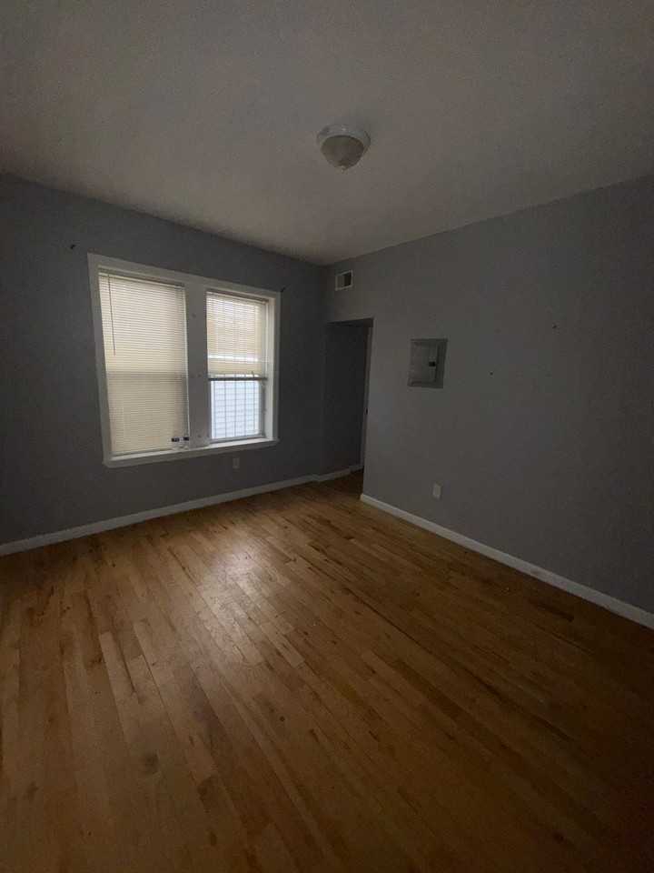 548 Grove Street  / 61 16TH AVE REAL ESTATE LLC - Photo 3 of 9