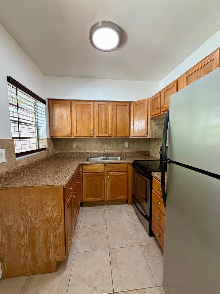 Wedgewood Apartments of Lake Worth - Photo 7 of 21
