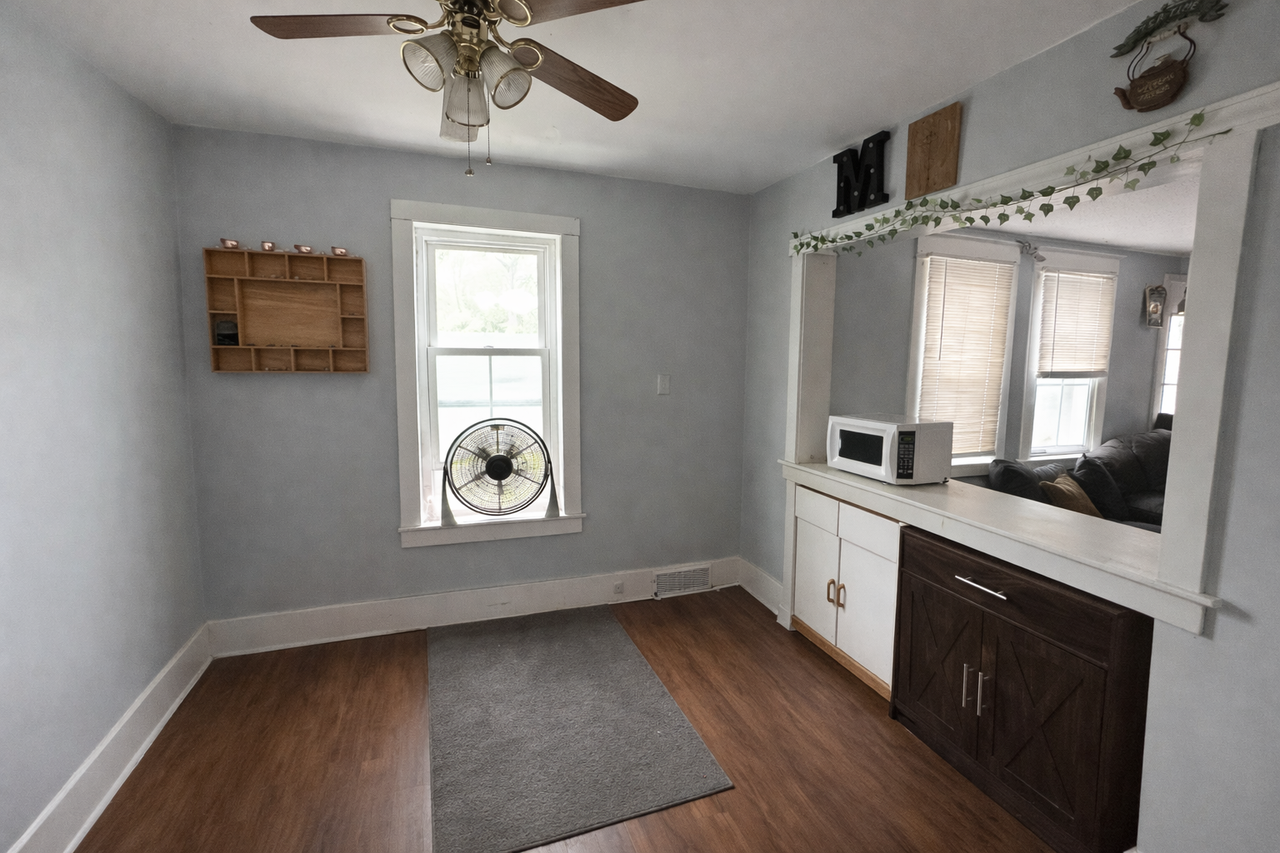 2519 Genesee Street - Photo 3 of 9