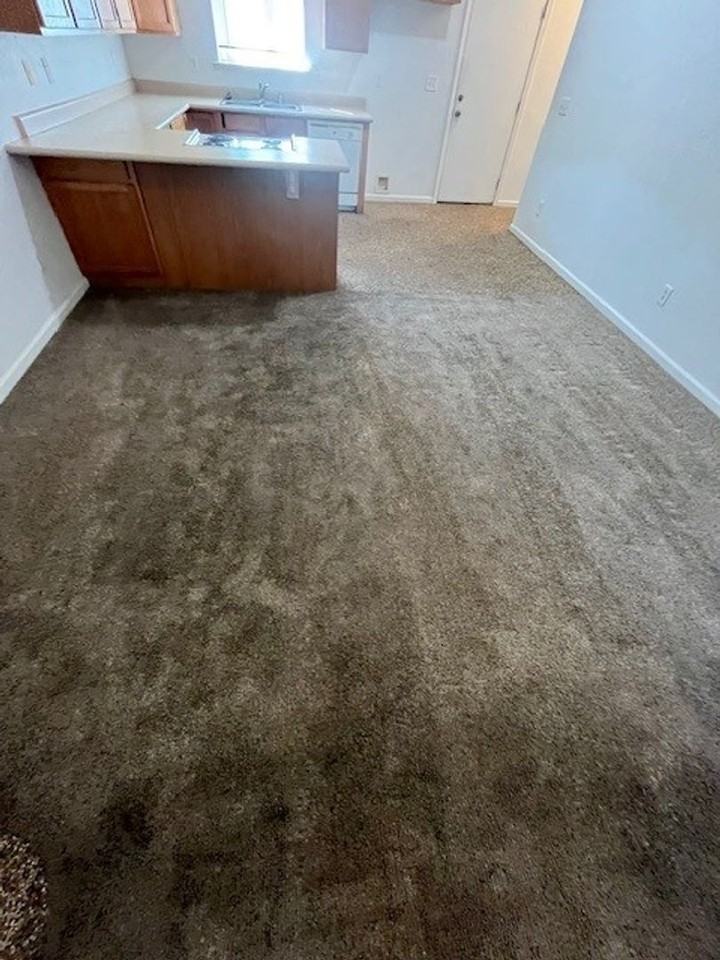 S Sallee St - Photo 2 of 11