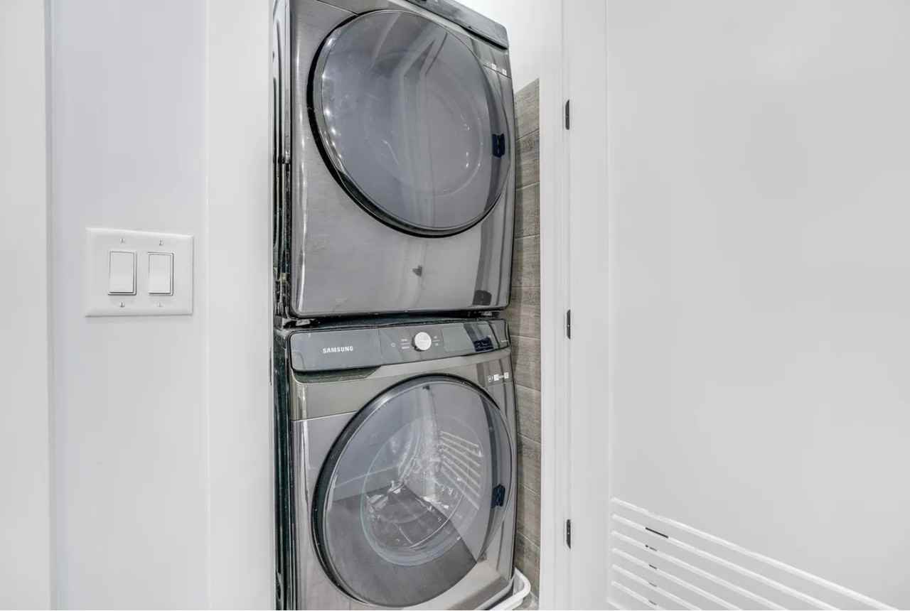 52 Cambridge Avenue - Photo 3 of 4